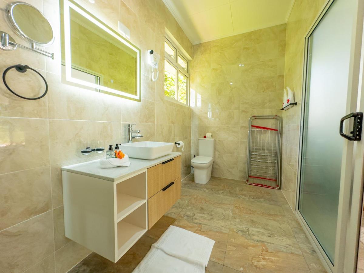 Macmillan'S Holiday Villas Grand Anse  Exterior foto